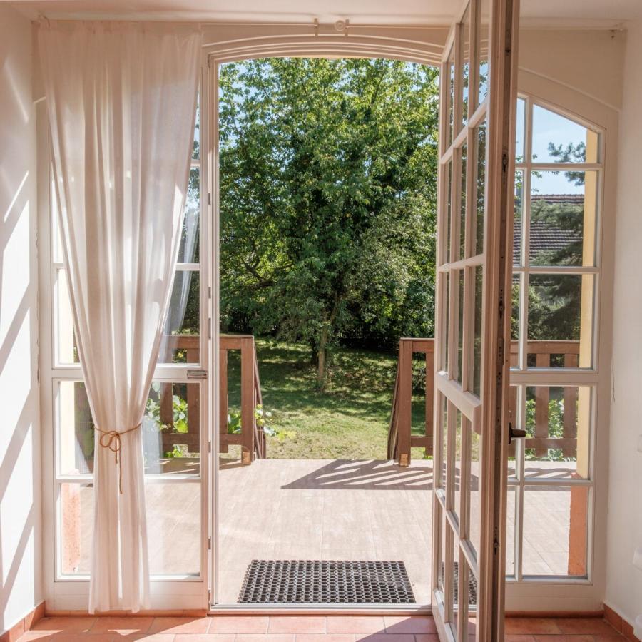 Penzion Pod Kalvarii Hotel Úštěk Bagian luar foto