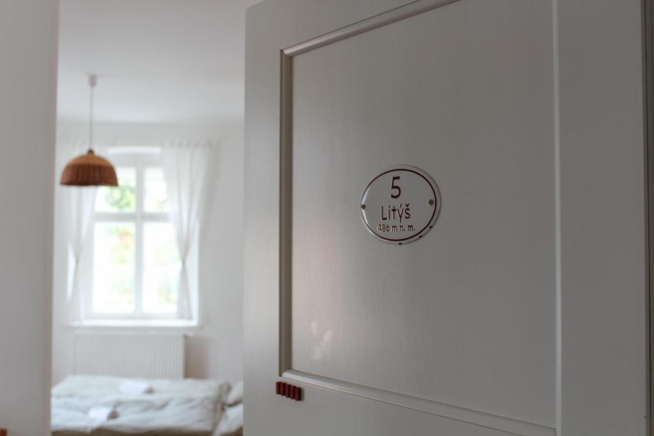 Penzion Pod Kalvarii Hotel Úštěk Bagian luar foto