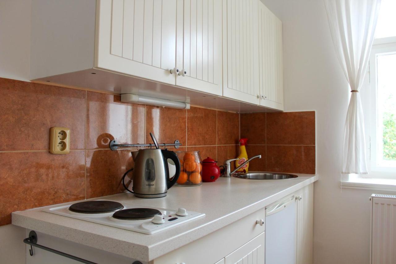 Penzion Pod Kalvarii Hotel Úštěk Bagian luar foto